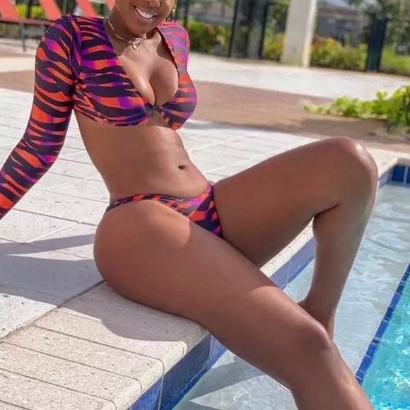 Swim - Picture 4 of 4